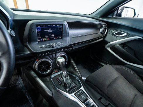 Used 2022 Chevrolet Camaro LT image 42