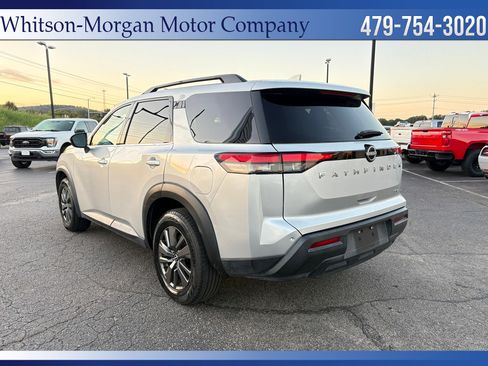 Used 2022 Nissan Pathfinder SV image 7