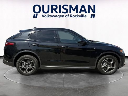 Used 2022 Alfa Romeo Stelvio Ti AWD/4WD image 7