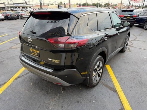Used 2021 Nissan Rogue SV FWD image 5