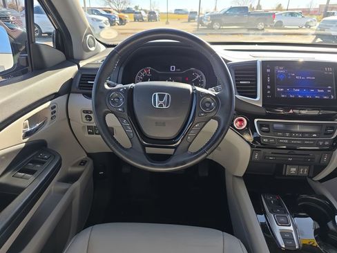 Used 2016 Honda Pilot Touring image 14