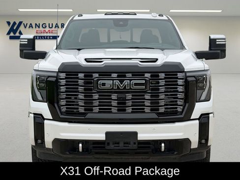 Used 2025 GMC Sierra 2500 Denali Ultimate AWD/4WD image 3
