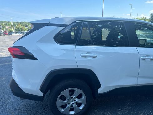 Used 2025 Toyota RAV4 LE AWD/4WD image 6