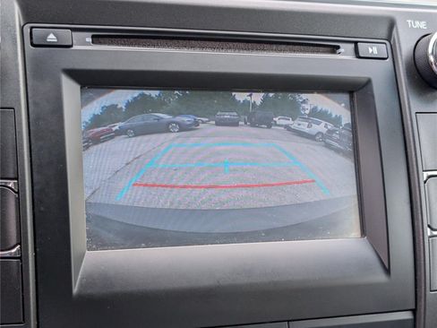 Used 2017 Toyota Camry LE FWD image 26