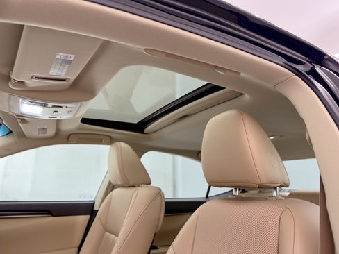 Used 2017 Lexus ES 350 w/ Luxury Package FWD image 27