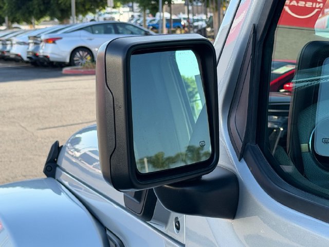 Used 2024 Jeep Wrangler Unlimited Sahara AWD/4WD image 11