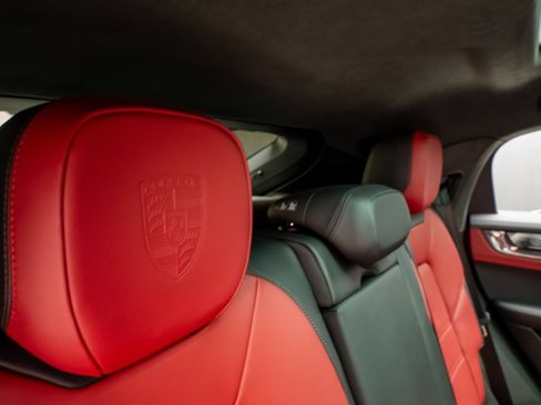 Certified 2026 Porsche Cayenne GTS AWD/4WD image 42
