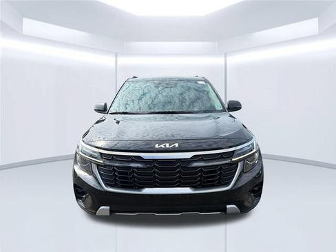 Used 2024 Kia Seltos S AWD/4WD image 9