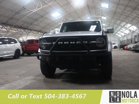 Used 2024 Ford Bronco Outer Banks AWD/4WD image 4