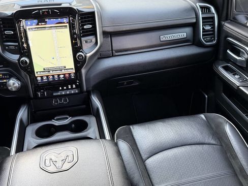 Used 2020 RAM 2500 Laramie w/ Night Edition image 25