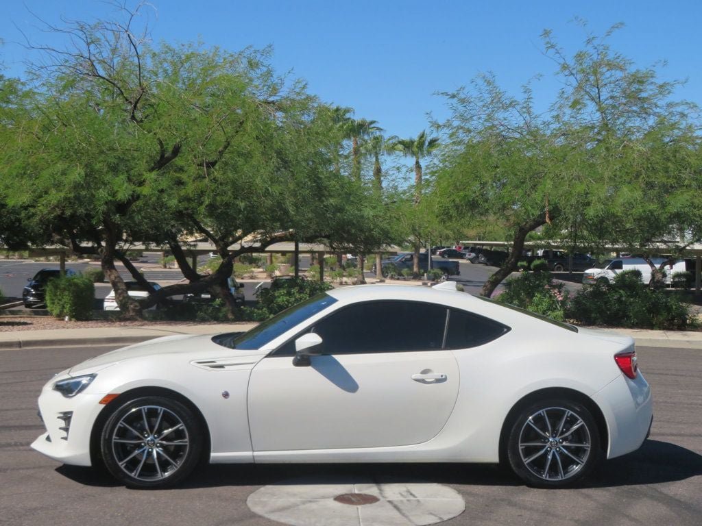 Used 2020 Toyota 86 RWD image 2