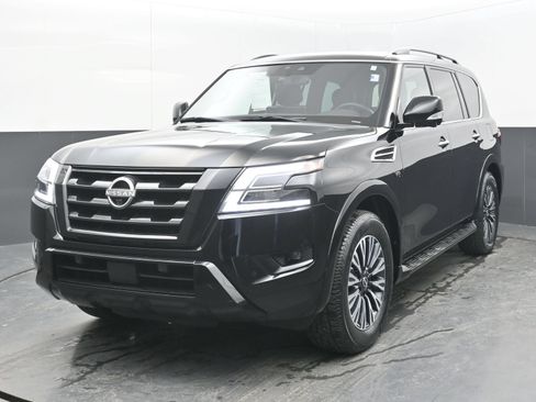 Used 2022 Nissan Armada SL w/ Midnight Edition Package RWD image 3