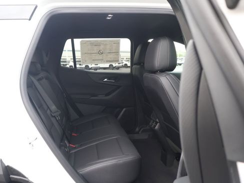 New 2026 Chevrolet Equinox LT w/ Convenience Package II FWD image 40