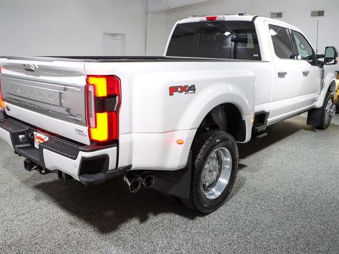 Used 2025 Ford F450 Platinum w/ Platinum Plus Package image 7