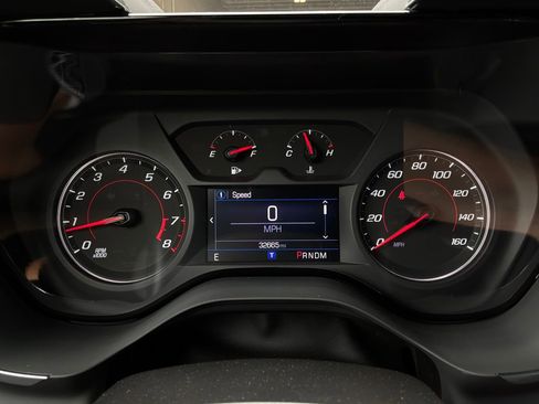 Used 2022 Chevrolet Camaro LT RWD image 36