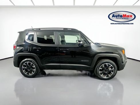 Used 2023 Jeep Renegade Latitude image 9