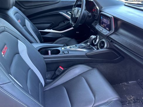 Used 2019 Chevrolet Camaro SS image 17