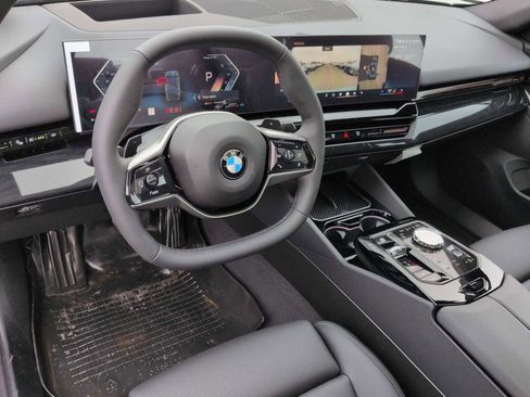 New 2026 BMW 530i xDrive w/ Executive Package image 10