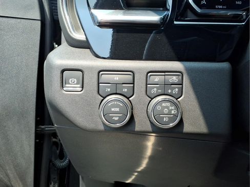 Used 2025 Chevrolet Silverado 3500 LT w/ Convenience Package AWD/4WD image 14
