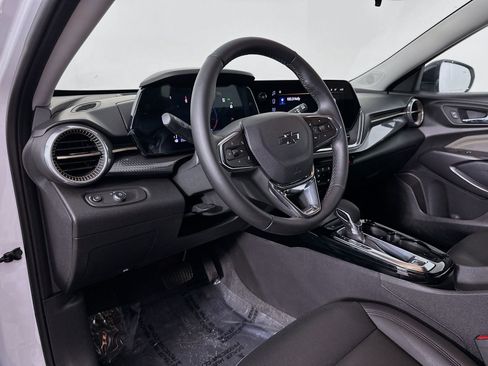 New 2025 Chevrolet Trax ACTIV w/ Driver Confidence Package image 10