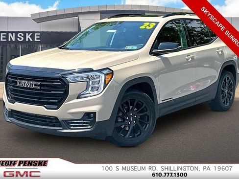 Used 2023 GMC Terrain SLT w/ Infotainment Package II AWD/4WD image 1