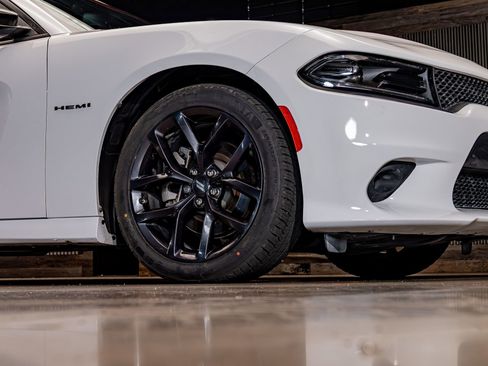 Used 2022 Dodge Charger R/T w/ Blacktop Package RWD image 11
