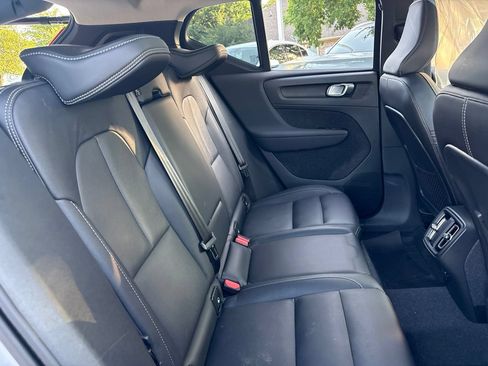 Used 2024 Volvo XC40 B5 Plus w/ Protection Package Premier AWD/4WD image 11