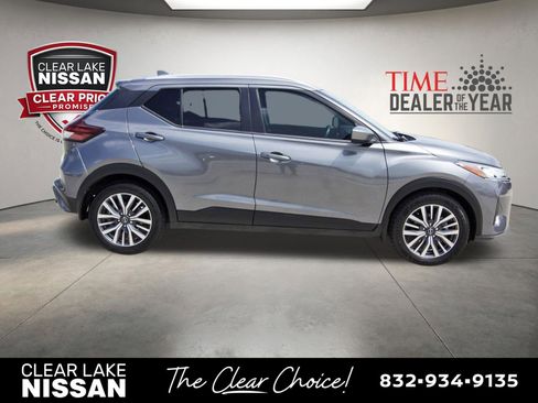 Used 2023 Nissan Kicks SV FWD image 8