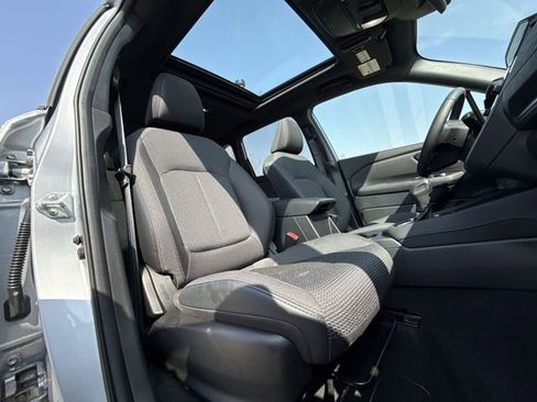 Certified 2025 Subaru Forester Premium image 24