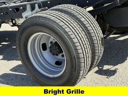 New 2026 Ford F350 XL w/ XL Chrome Package image 9