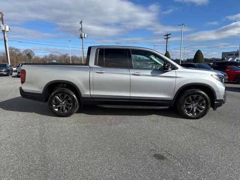 Used 2021 Honda Ridgeline Sport image 8