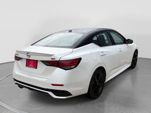 Used 2024 Nissan Sentra SR FWD image 4