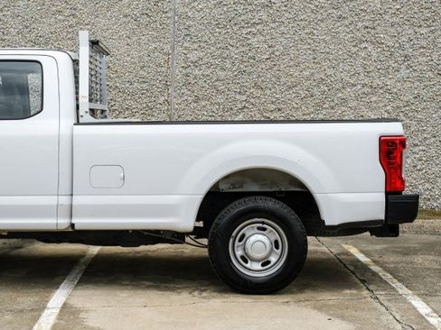 Used 2019 Ford F250 XL w/ Power Equipment Group RWD image 18