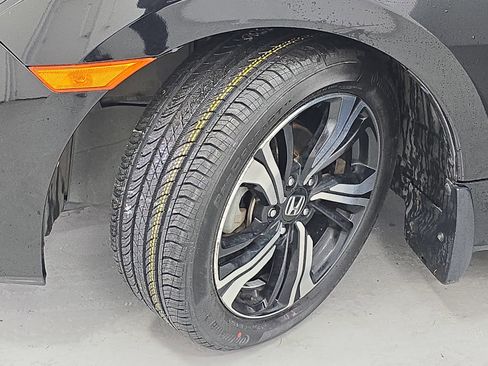 Used 2017 Honda Civic Touring image 32