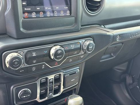 Used 2022 Jeep Wrangler Unlimited Sport AWD/4WD image 20