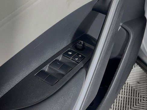 Certified 2022 Toyota Corolla Cross L image 19