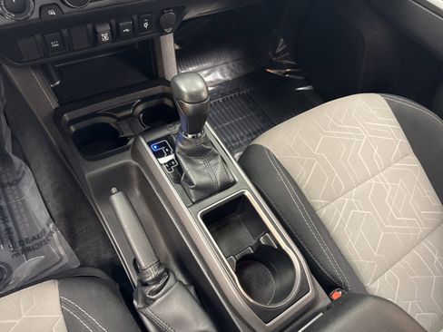 Used 2023 Toyota Tacoma TRD Sport image 31