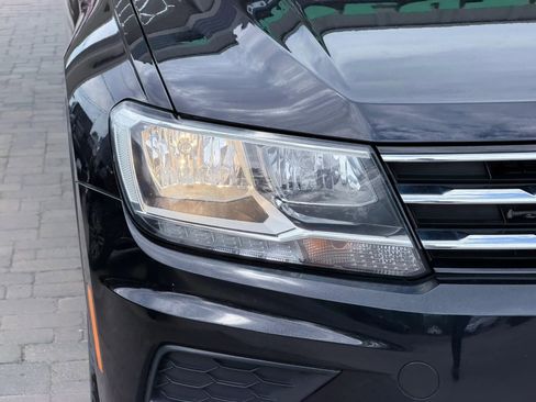 Used 2020 Volkswagen Tiguan SE w/ Panoramic Sunroof Package image 60