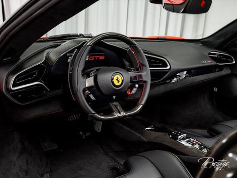 Used 2024 Ferrari 296 GTS RWD image 32