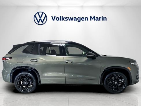 New 2026 Volkswagen Tiguan SE R-Line image 6