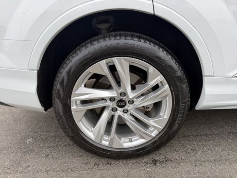 Used 2023 Audi Q7 3.0T Premium Plus w/ Premium Plus Package image 9