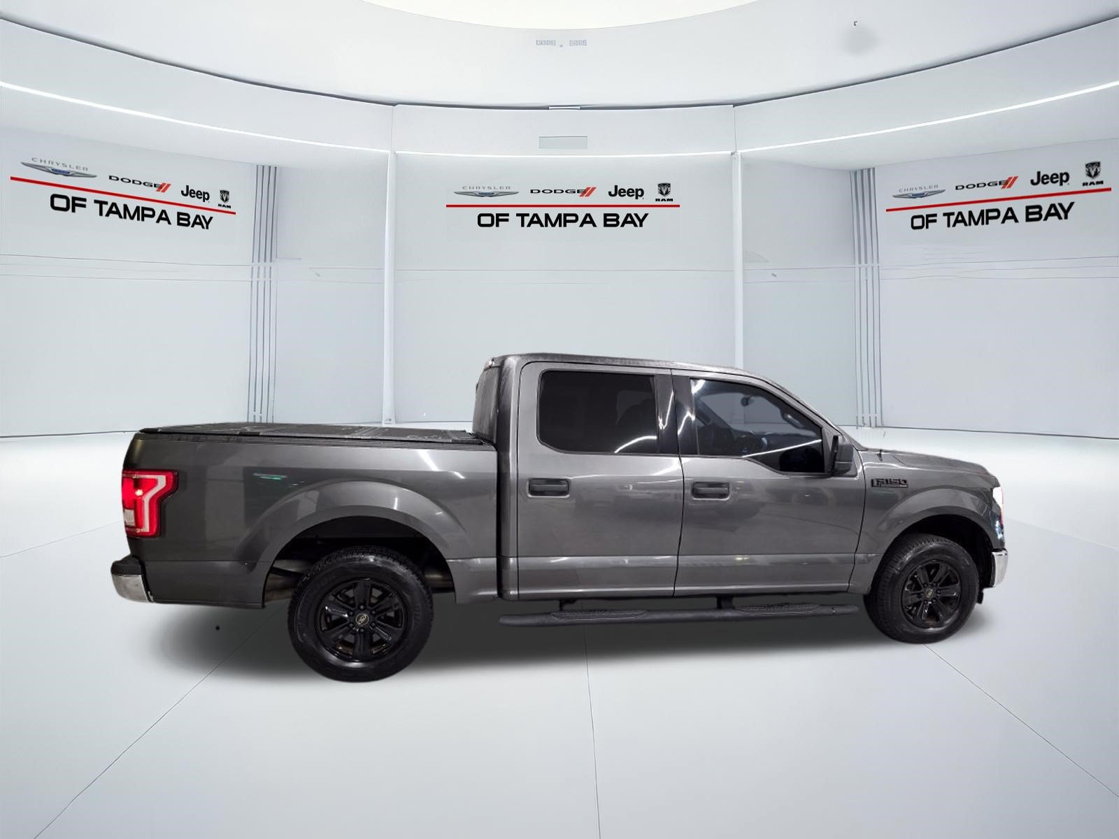 Used 2017 Ford F150 XLT RWD image 6