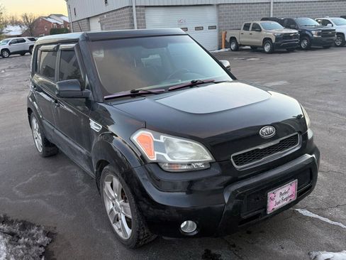 Used 2011 Kia Soul ! image 4