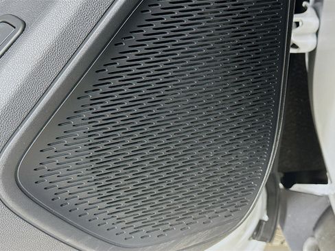 Used 2024 Chevrolet Traverse LT w/ Midnight/Sport Edition image 24