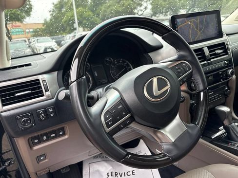 Used 2022 Lexus GX 460 Luxury w/ Off Road Package AWD/4WD image 13