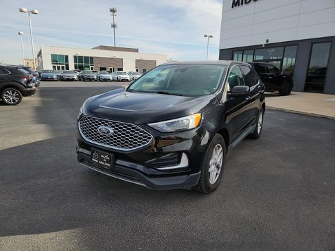 Used 2024 Ford Edge SEL image 3