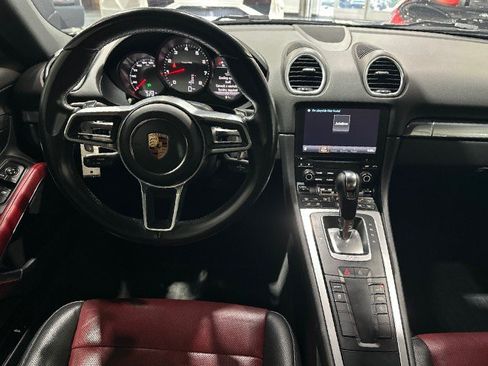 Used 2019 Porsche 718 Cayman RWD image 40