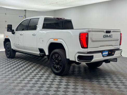 Used 2024 GMC Sierra 2500 Denali Ultimate AWD/4WD image 14
