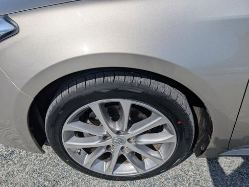 Used 2015 Toyota Avalon XLE Touring FWD image 12