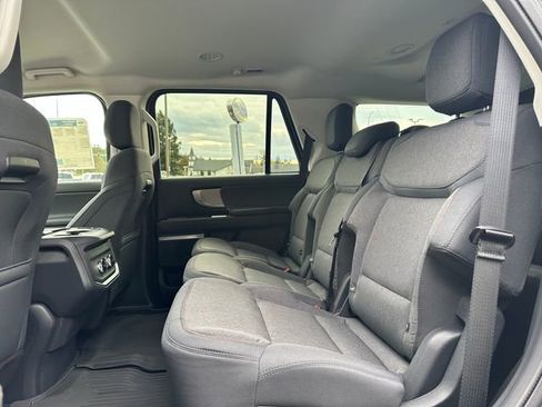 New 2025 Ford Expedition Active image 19